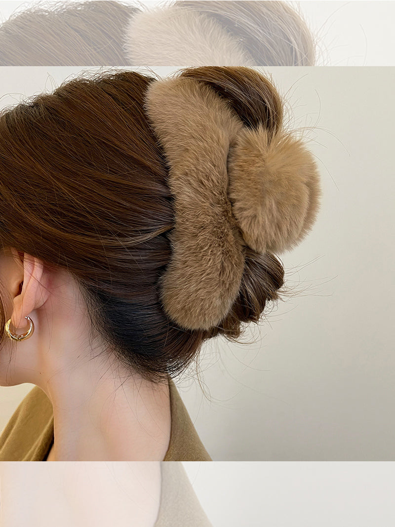 Pinza para el cabello grande de peluche - image 6
