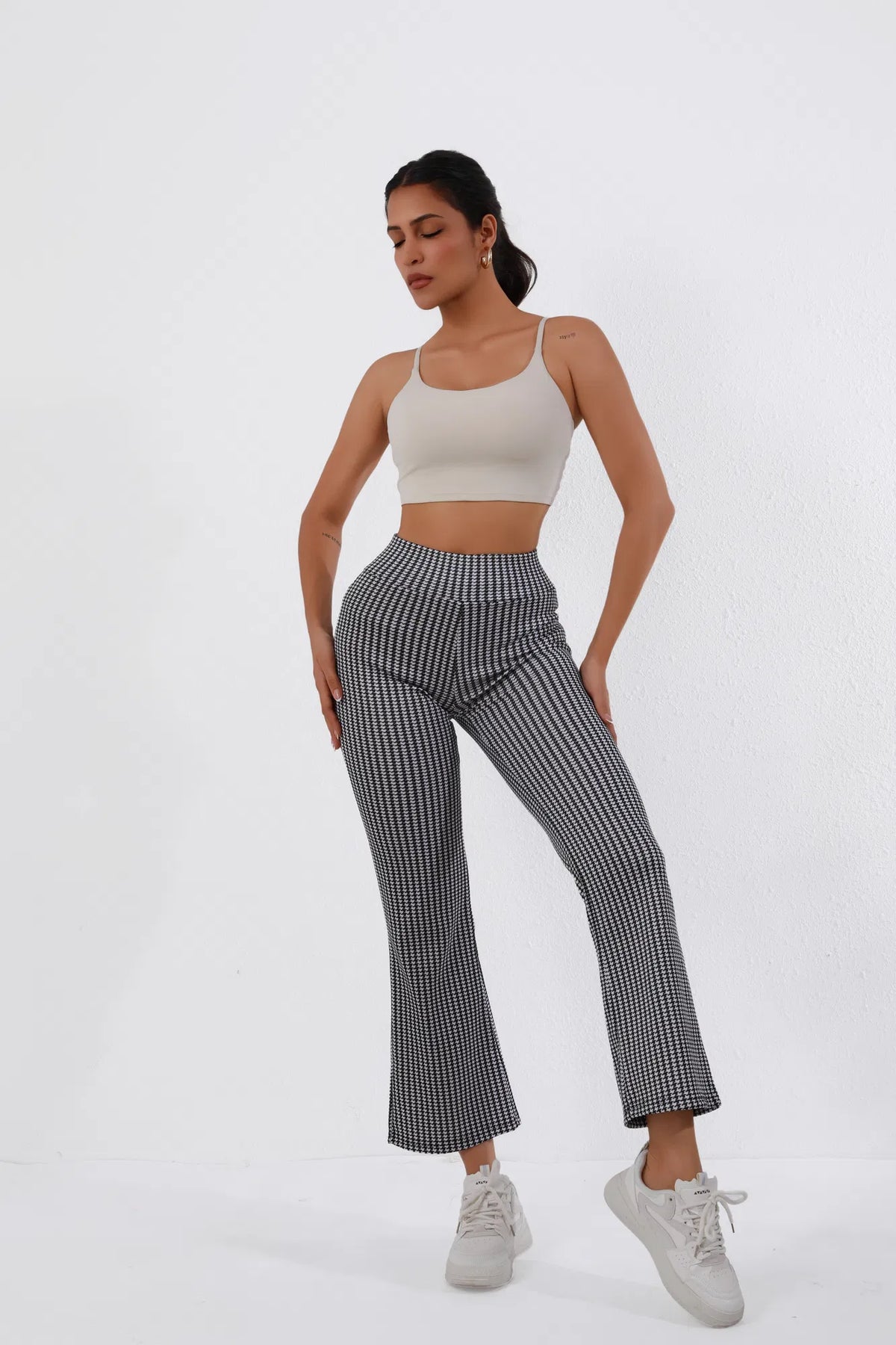High-Waisted Houndstooth Flare Trousers Sleek Fit, Comfy Stretch, Classy Look - image 6