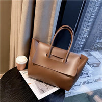 Large Capacity Shoulder Bag - image 3