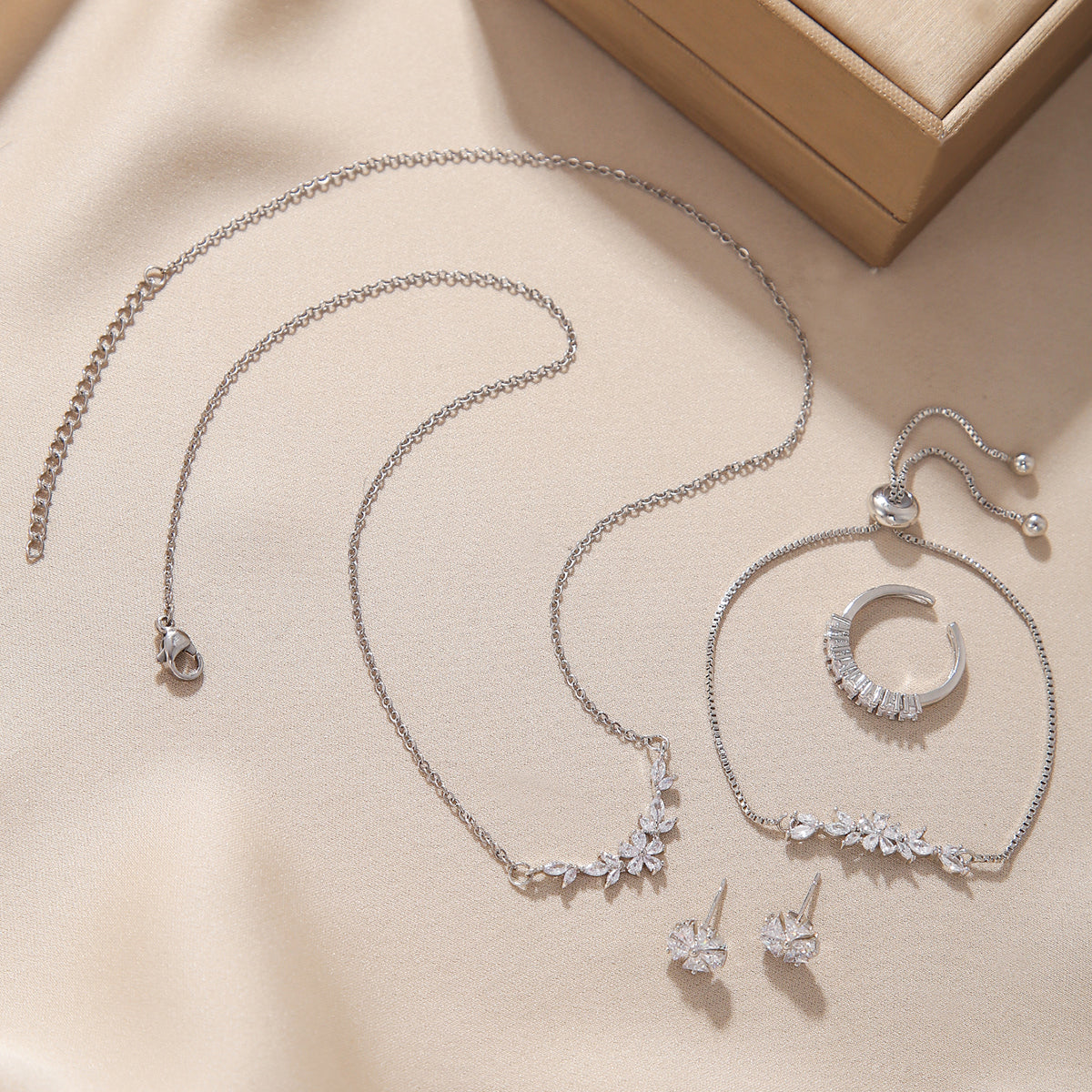 Silver Leaf Zircon Jewelry Set - image 2